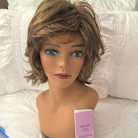 Paula Young Brand-New Phoebe -A wig. Pecan Delight 8/12A. Average cap - Picture 1 of 9